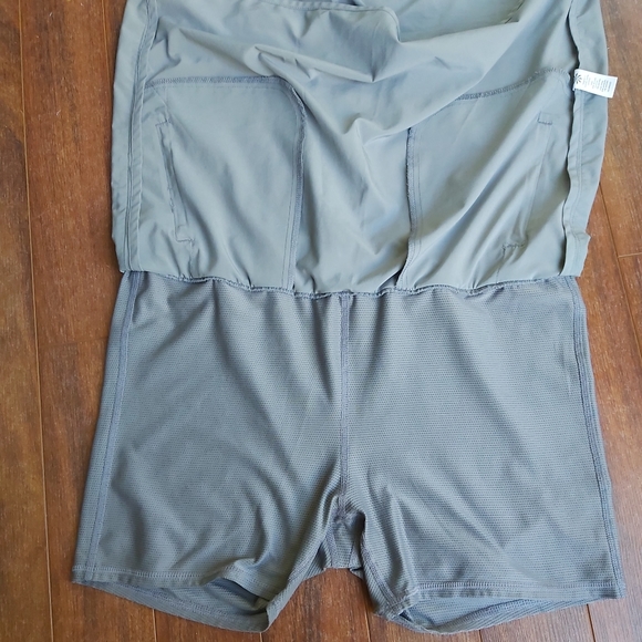 Athleta stretch in skort - Picture 3 of 4